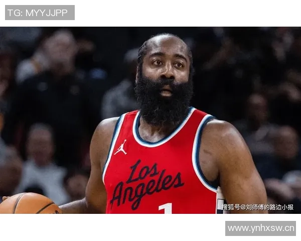 哈登与莱昂纳德下半场表现低迷合计仅得10分不敌角色球员科比布朗